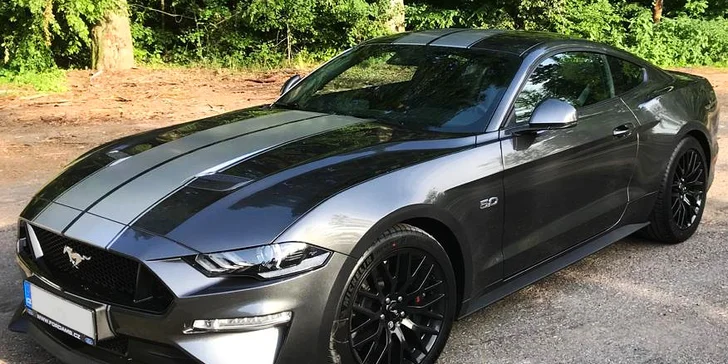 Pořádná jízda v legendárním voze Ford Mustang GT 5.0: až 25 minut jako řidič či spolujezdec