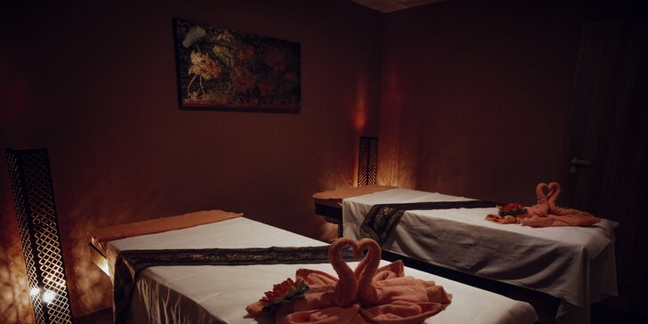 Odpočinek v karlínském studiu: masáž zad, nohou, thajská i aroma masáž