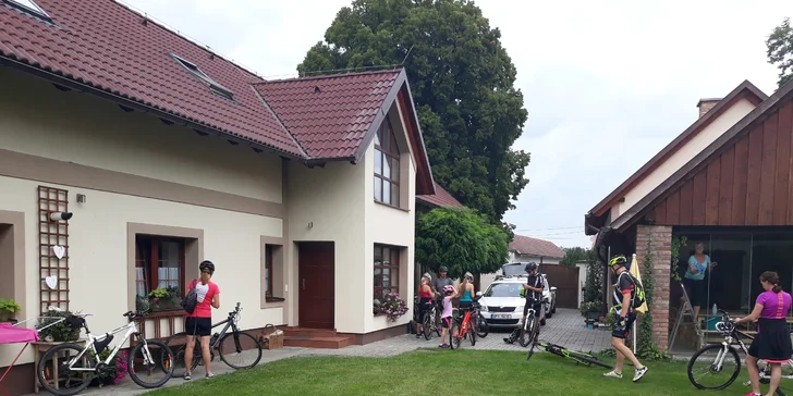 Aktivní pobyt u Kutné Hory: snídaně, infrasauna a celodenní půjčení kol