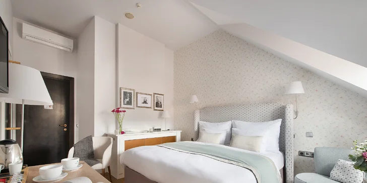 Historická Praha: romantický pobyt se snídaní v design hotelu na Malé Straně