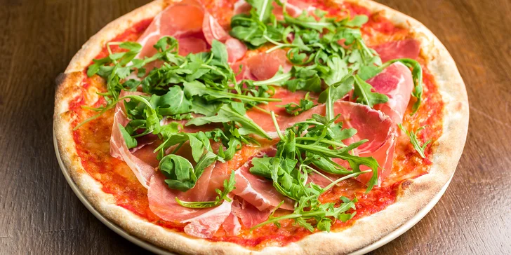 Jedinečná bezlepková pizza z cuketového těsta nebo klasická pizza dle výběru