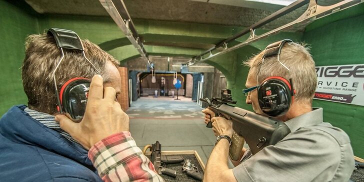 Zastřílejte si na moderní střelnici: balíčky s českými zbraněmi nebo z Counter Strike
