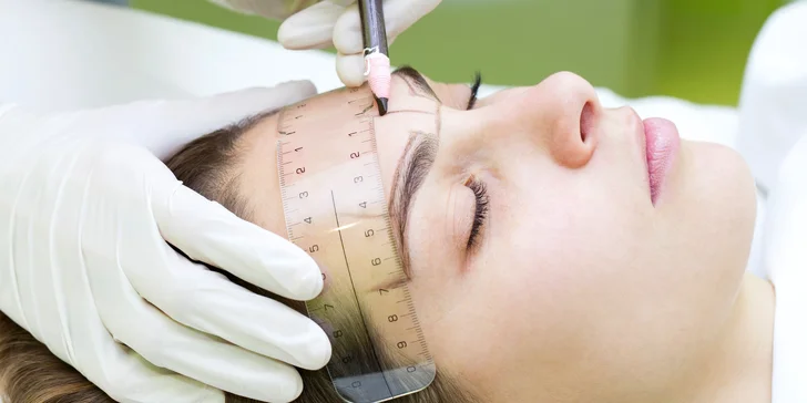 Zvýraznění obočí: microblading neboli permanentní make-up vláskováním