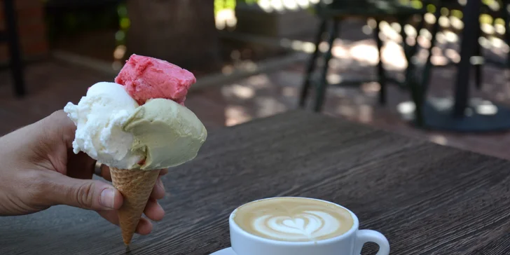 Gelato podle skvělé italské receptury a káva, čaj nebo domácí limonáda