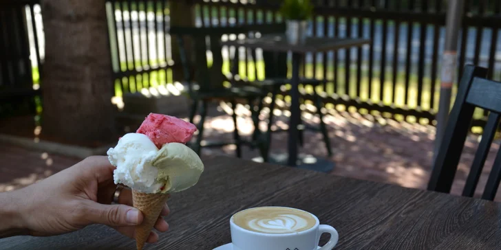 Gelato podle skvělé italské receptury a káva, čaj nebo domácí limonáda