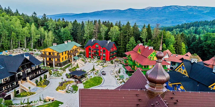 Přepychový resort ve Sklářské Porubě: apartmány pro páry i rodiny, strava a wellness a až 2 děti zdarma