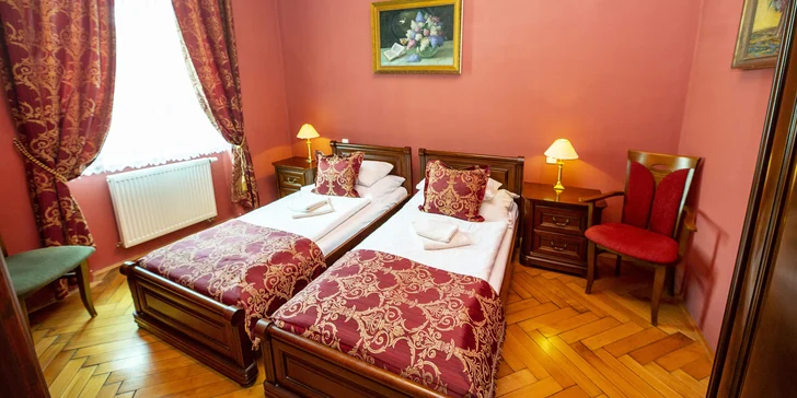 Prvorepublikový 4* hotel v Jičíně: 1–2 noci s jídlem, wellness i masáží
