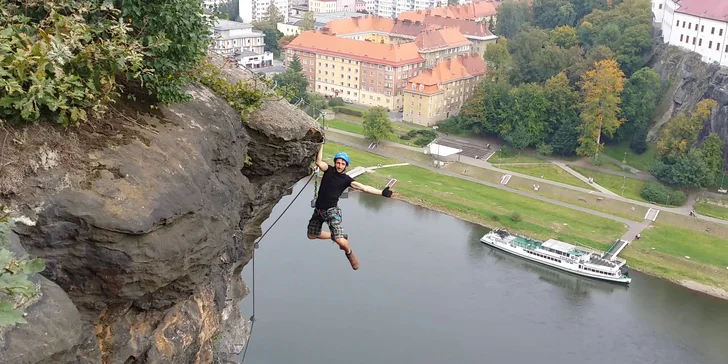 Pro horolezecké dobrodruhy: půldenní kurz bezpečného via ferrata lezení v Děčíně pro začátečníky