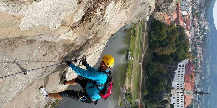 Pro horolezecké dobrodruhy: půldenní kurz bezpečného via ferrata lezení v Děčíně pro začátečníky