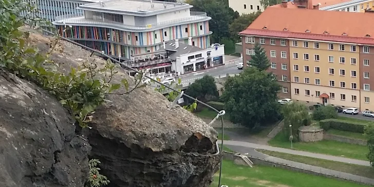 Pro horolezecké dobrodruhy: půldenní kurz bezpečného via ferrata lezení v Děčíně pro začátečníky