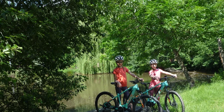 Vyrazte na cyklovýlet: půjčení elektrokola na 4 hodiny nebo na celý den