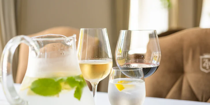 Zámecké pětichodové menu s rybou a králíkem i relaxace ve wellness pro 2 osoby