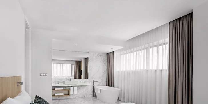 Moderní hotel sítě Marriott v Brně: polopenze, parkování, pozdní check-out a dítě do 5,9 let zdarma