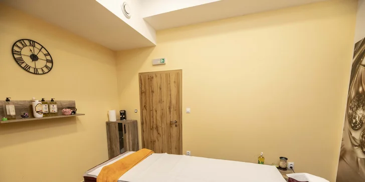 Hodina relaxace: velký saunový svět s 10 druhy saun, vířivkami a intimní atmosférou