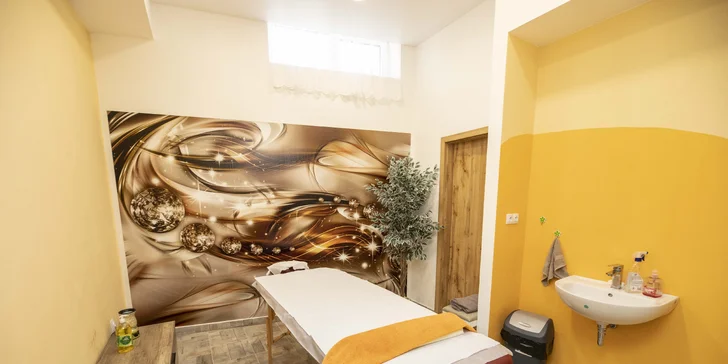 Hodina relaxace: velký saunový svět s 10 druhy saun, vířivkami a intimní atmosférou