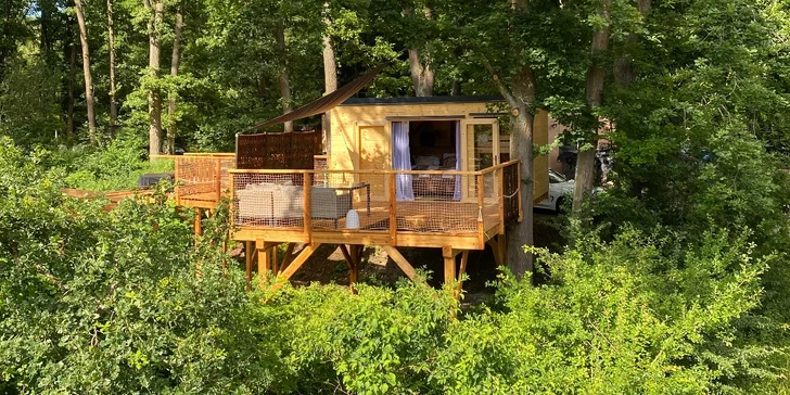 Netradiční dovolená v Českém ráji: treehouse pro 4, snídaně a půjčení loďky