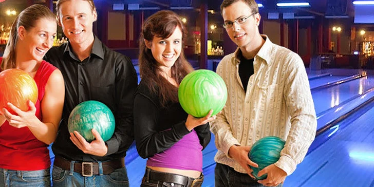 Celá hodina bowlingu až pro 8 hráčů