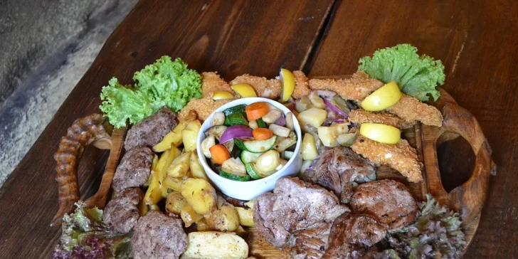 Pořádný nášup pro 4-6 osob v Originálním pravěkém restaurantu