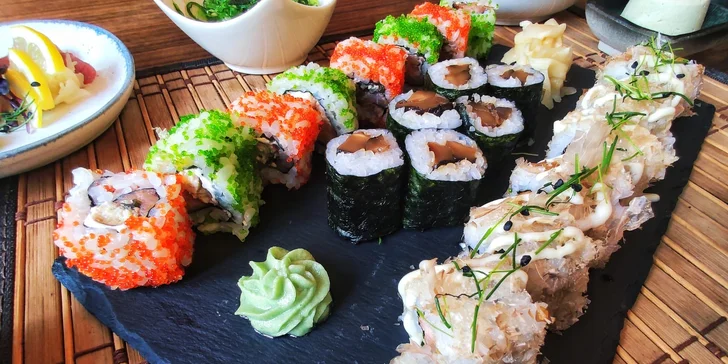 Japonské degustační menu: 5 či 6 chodů pro dva, polévka, sushi, zmrzlina i saké