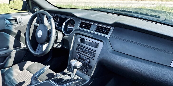 Ford Mustang Convertible: 30min. jízda i zapůjčení vozu až na 48 hodin