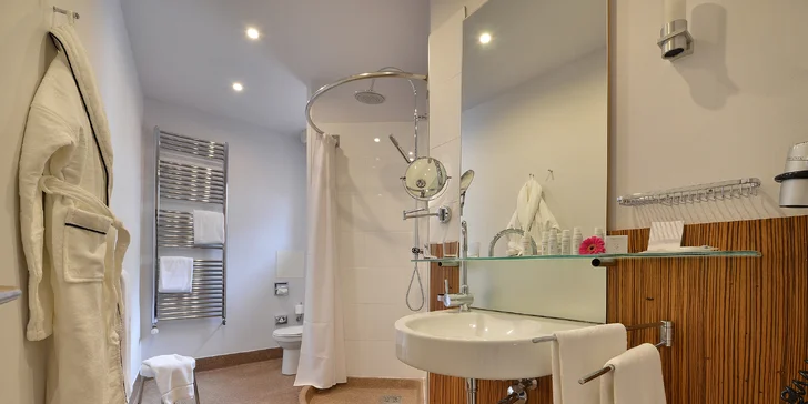 Historická Praha: romantický pobyt se snídaní v design hotelu na Malé Straně