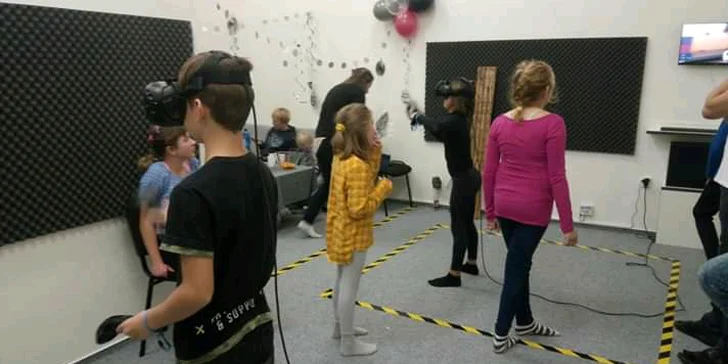 Dětská narozeninová oslava ve virtuální realitě až pro 10 hráčů: 2 nebo 3 hodiny plné zábavy