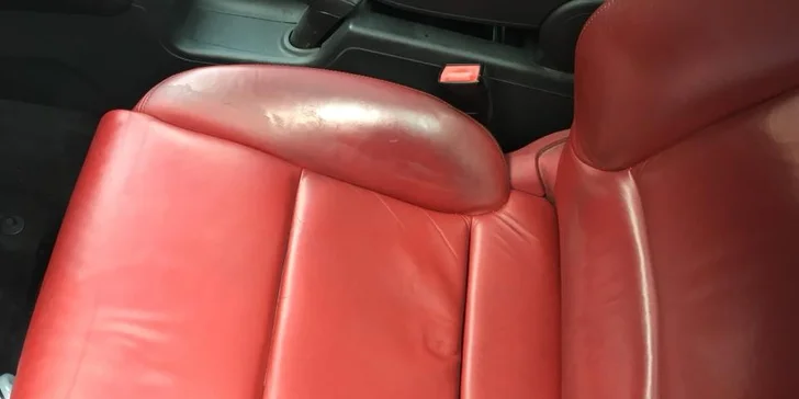 Auto jako nové: mytí karoserie i čištění a vysátí interiéru, tepování mokrou cestou, leštění oken