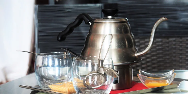 20 nebo 30 kousků sushi u Janáčkova divadla: losos, kreveta i avokádo a úhoř