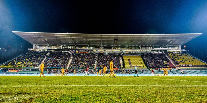 Celosezonní permanentka na Duklu: klasická sedačka i VIP nebo skybox s občerstvením na Julisce