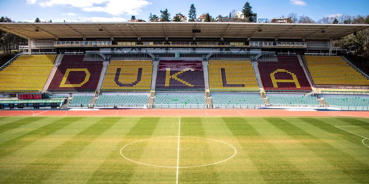 Celosezonní permanentka na Duklu: klasická sedačka i VIP nebo skybox s občerstvením na Julisce