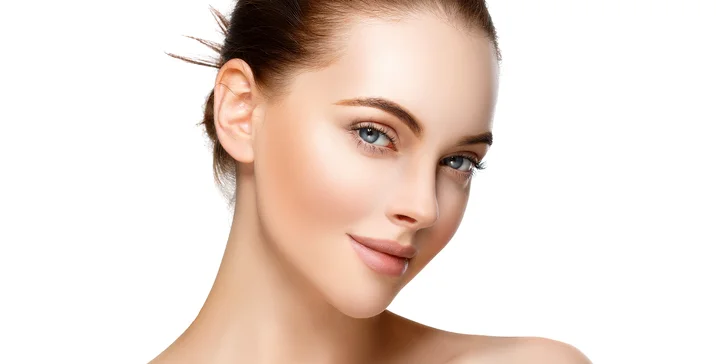 Udělejte něco jen pro sebe: permanentní make-up obočí a rtů vč. konzultace