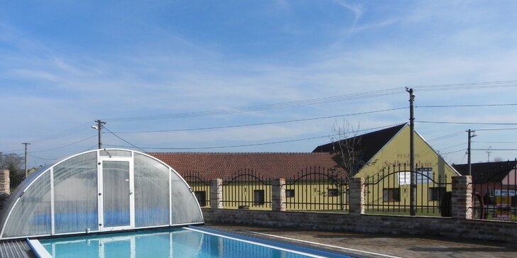 2hodinový vstup do veřejného wellness s vyhřívaným bazénem v Lednicko-valtickém areálu