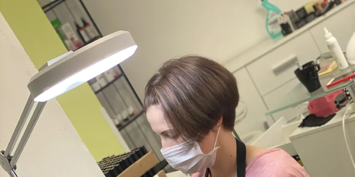Balíčky plné péče: manikúra a pedikúra pro muže i ženy, P-Shine, Shellac