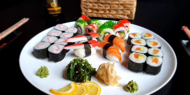 Jde se na sushi: sety 28 nebo 36 kousků s lososem, krabem, krevetami i kaviárem