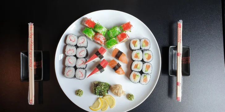 Jde se na sushi: sety 28 nebo 36 kousků s lososem, krabem, krevetami i kaviárem