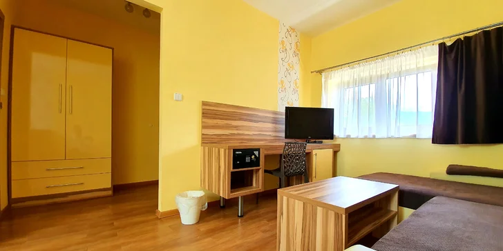 Za turistikou k Bešeňové: útulný hotel se zahradou a dětským hřištěm i hernou, snídaně či polopenze