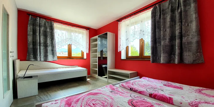 Za turistikou k Bešeňové: útulný hotel se zahradou a dětským hřištěm i hernou, snídaně či polopenze