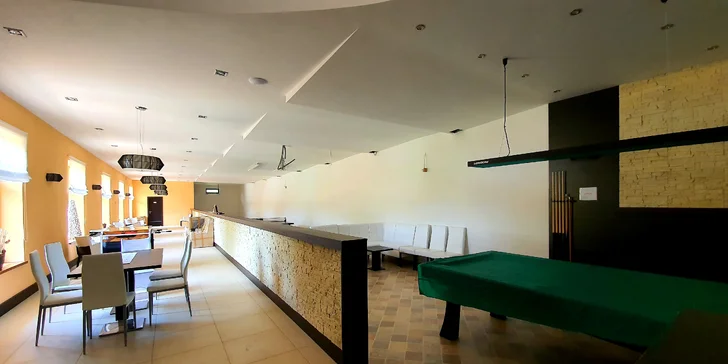 Za turistikou k Bešeňové: útulný hotel se zahradou a dětským hřištěm i hernou, snídaně či polopenze