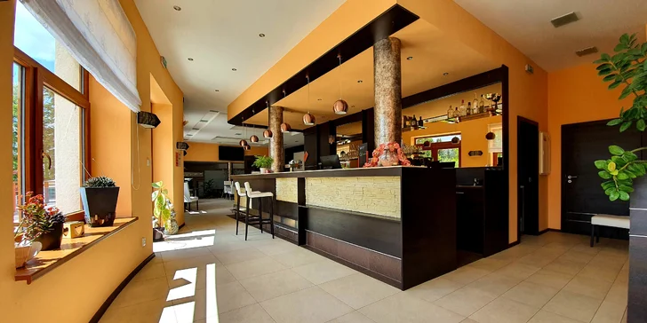 Za turistikou k Bešeňové: útulný hotel se zahradou a dětským hřištěm i hernou, snídaně či polopenze