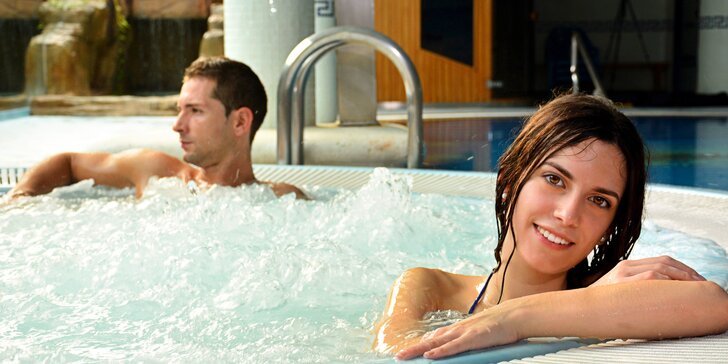2hodinový vstup do veřejného wellness s vyhřívaným bazénem v Lednicko-valtickém areálu