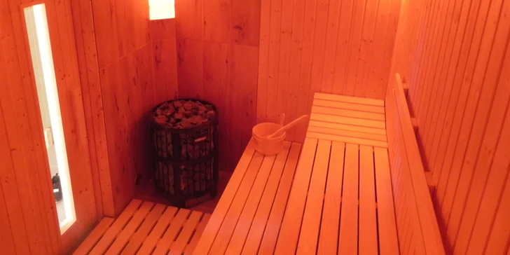 2hodinový vstup do veřejného wellness s vyhřívaným bazénem v Lednicko-valtickém areálu