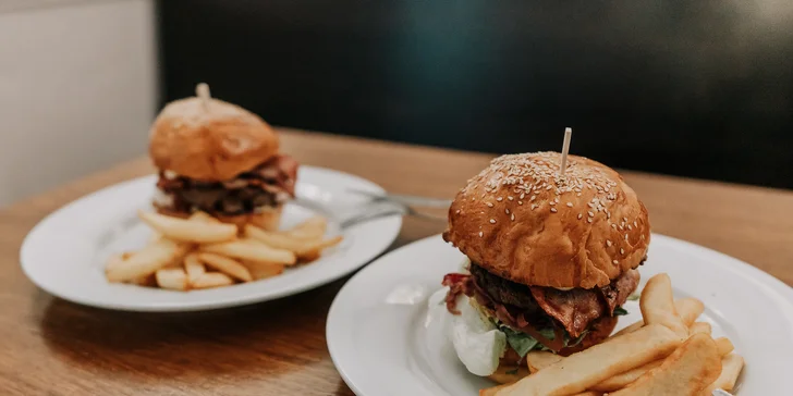 Beefburger z vyzrálého hovězího a hranolky pro 1 nebo 2 osoby