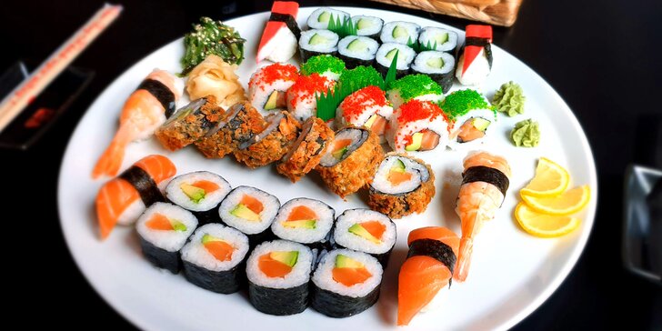 Jde se na sushi: sety 28 nebo 36 kousků s lososem, krabem, krevetami i kaviárem