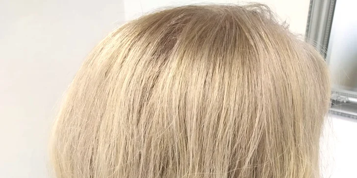 Kadeřnické balíčky: dámský střih, styling a barvení nebo melír pro všechny délky vlasů