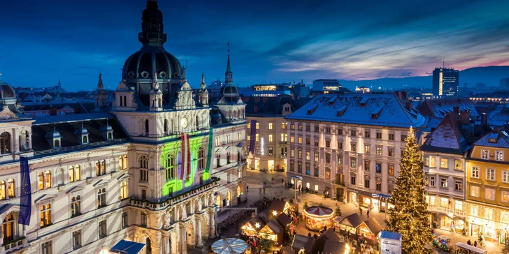 Výlet na adventní trhy v Grazu: ledový betlém i největší adventní kalendář světa