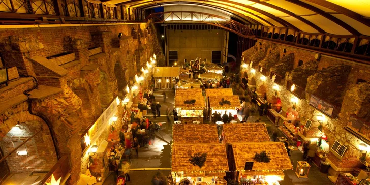 Výlet na adventní trhy v Grazu: ledový betlém i největší adventní kalendář světa