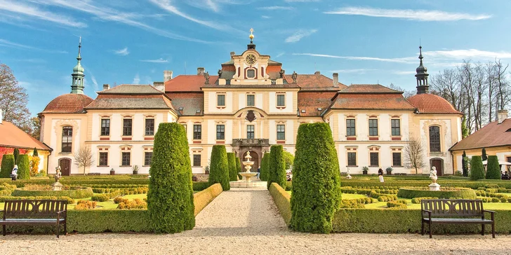Jednodenní výlet do historie se zkušenou průvodkyní: gotický hrad Český Šternberk a barokní zámek Jemniště
