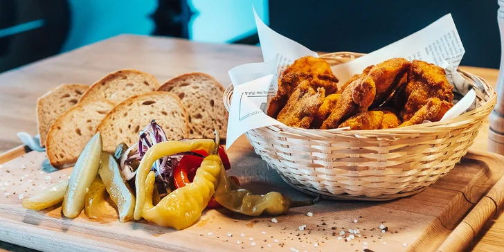 Nálož řízků z vepřové panenky a kuřecích prsou: 500 g nebo 1 kg masa a chleba i cibule s beraními rohy