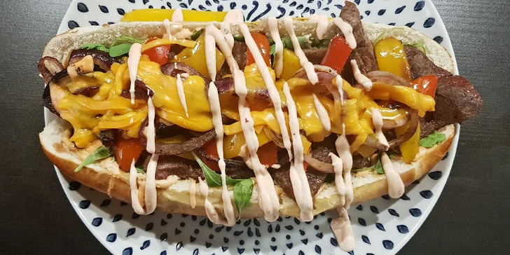 Falafel tortilla, kebab v tortille či s hranolky nebo cheesesteak pro jednoho