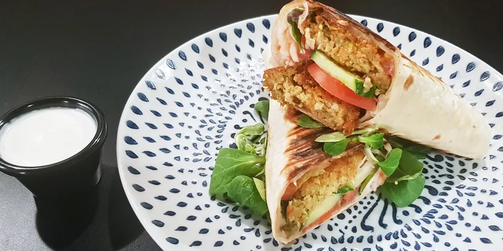 Falafel tortilla, kebab v tortille či s hranolky nebo cheesesteak pro jednoho